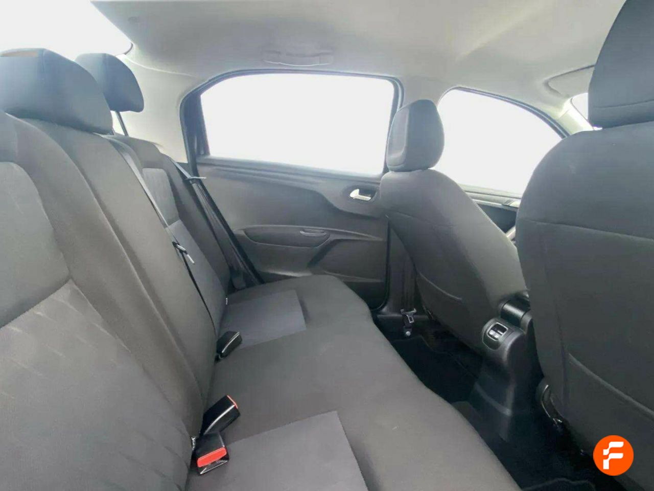 Foto Citroën C-Elysèe 15