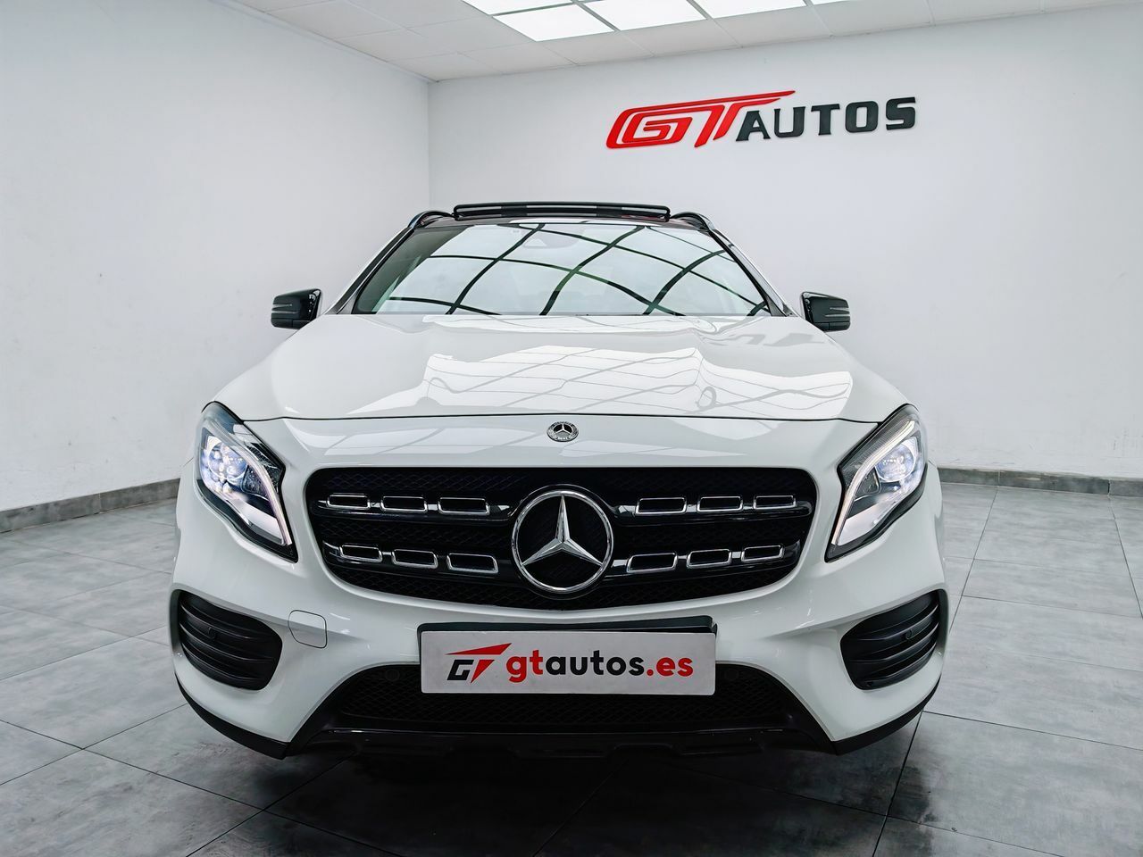 Foto Mercedes-Benz Clase GLA 27