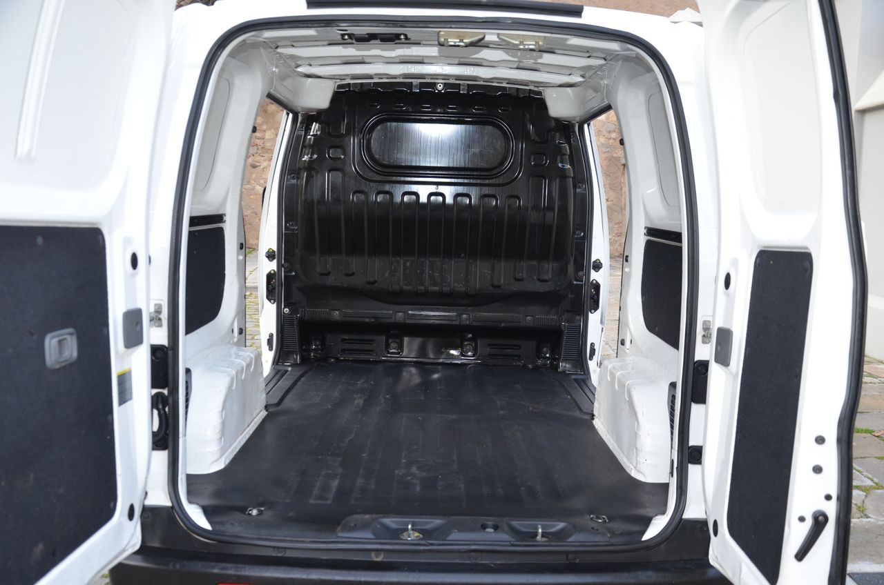 Foto Nissan NV200 22