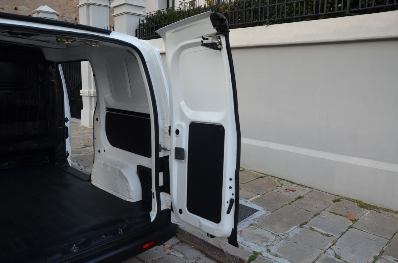 Foto Nissan NV200 25