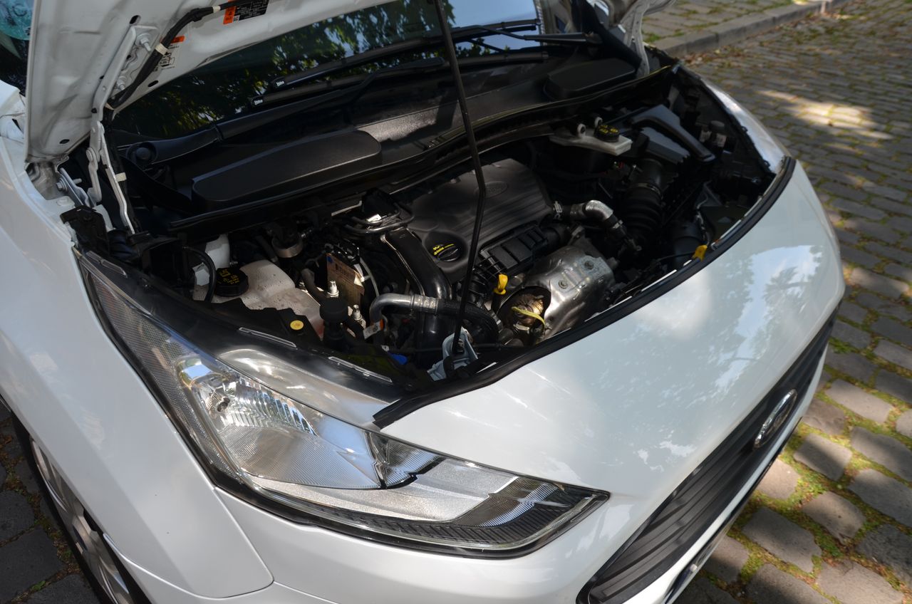 Foto Ford Transit Connect 38