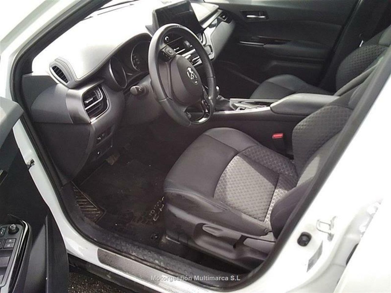 Foto Toyota C-HR 7