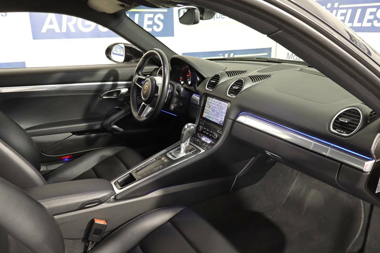 Foto Porsche 718 17