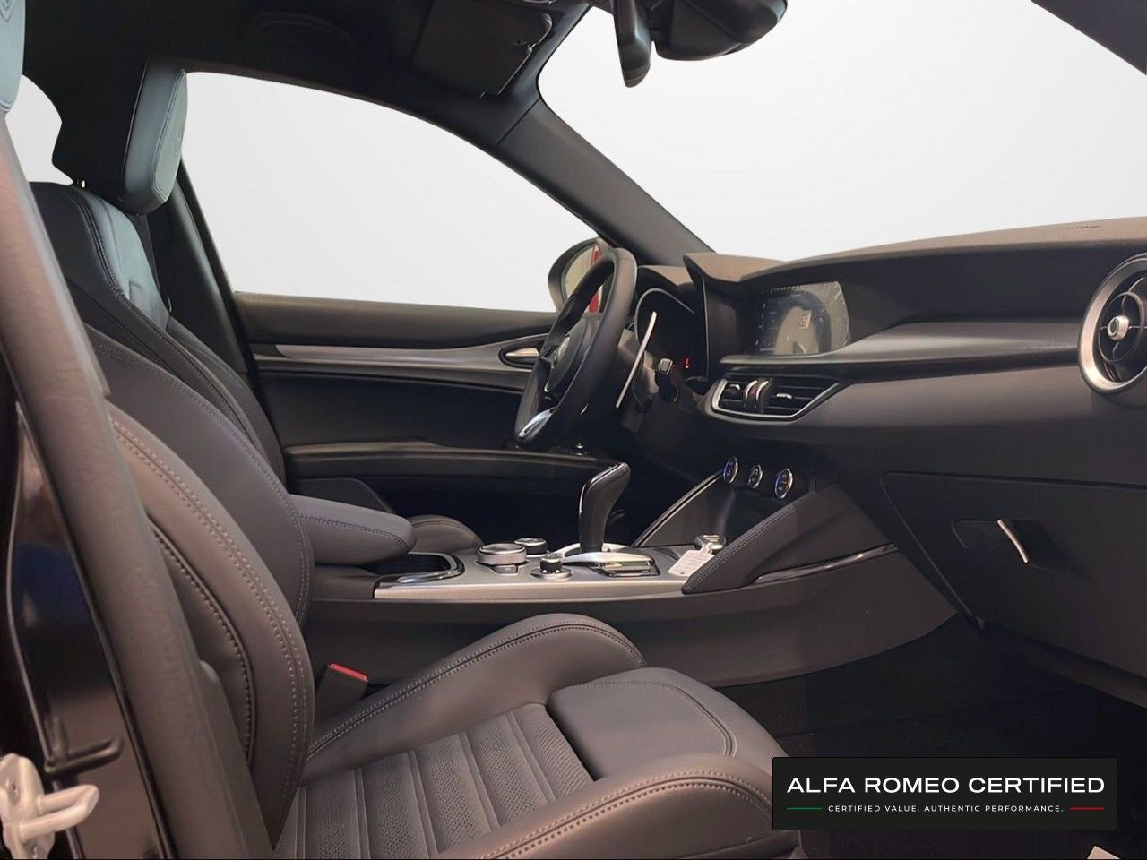 Foto Alfa Romeo Stelvio 14