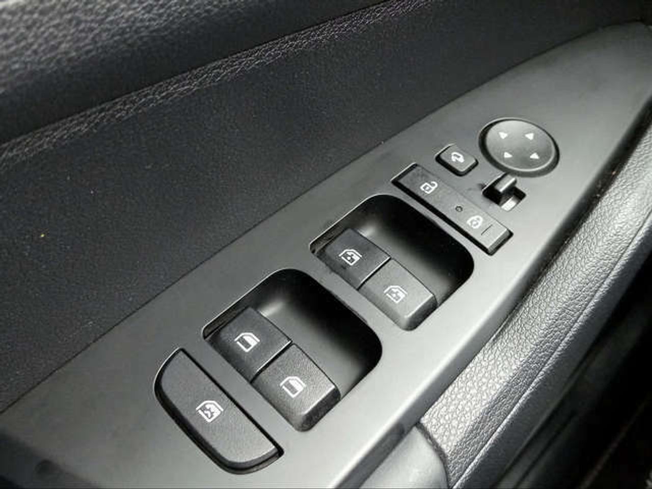 Foto Kia Sportage 25