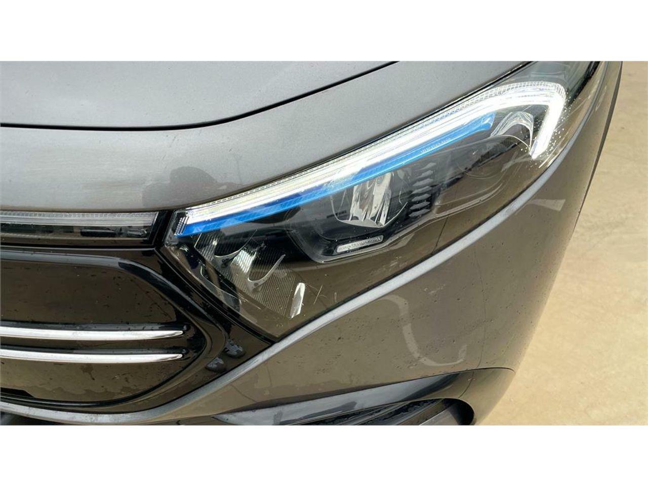 Foto Mercedes-Benz EQA 12