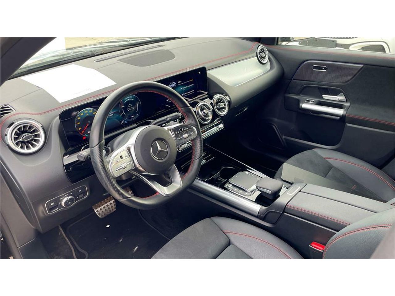 Foto Mercedes-Benz EQA 6