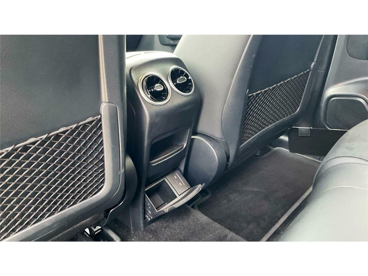Foto Mercedes-Benz EQA 15