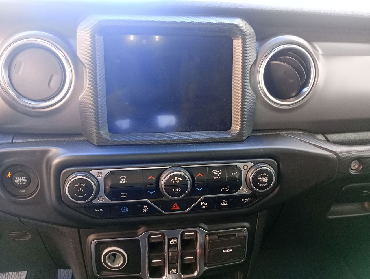 Foto Jeep Wrangler 24