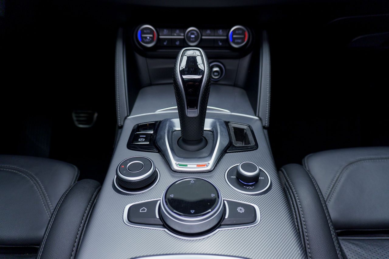 Foto Alfa Romeo Stelvio 21