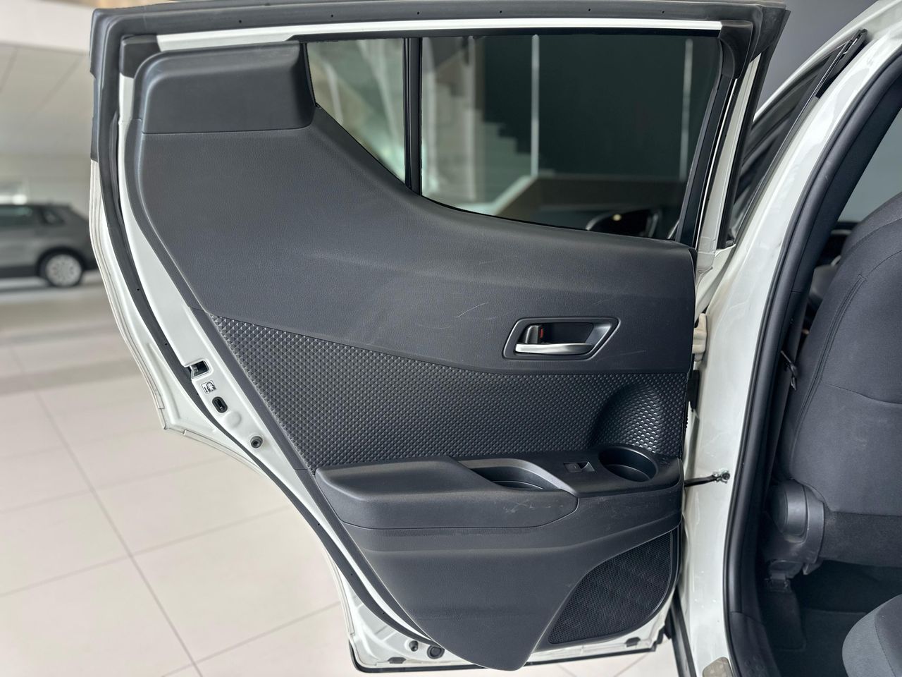 Foto Toyota C-HR 26