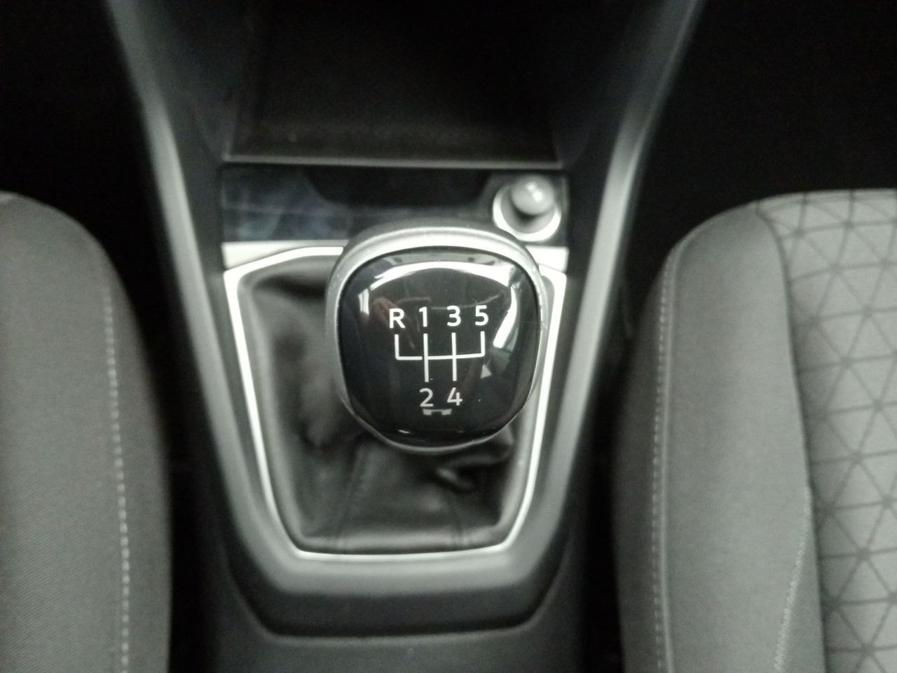 Foto Volkswagen T-Cross 16
