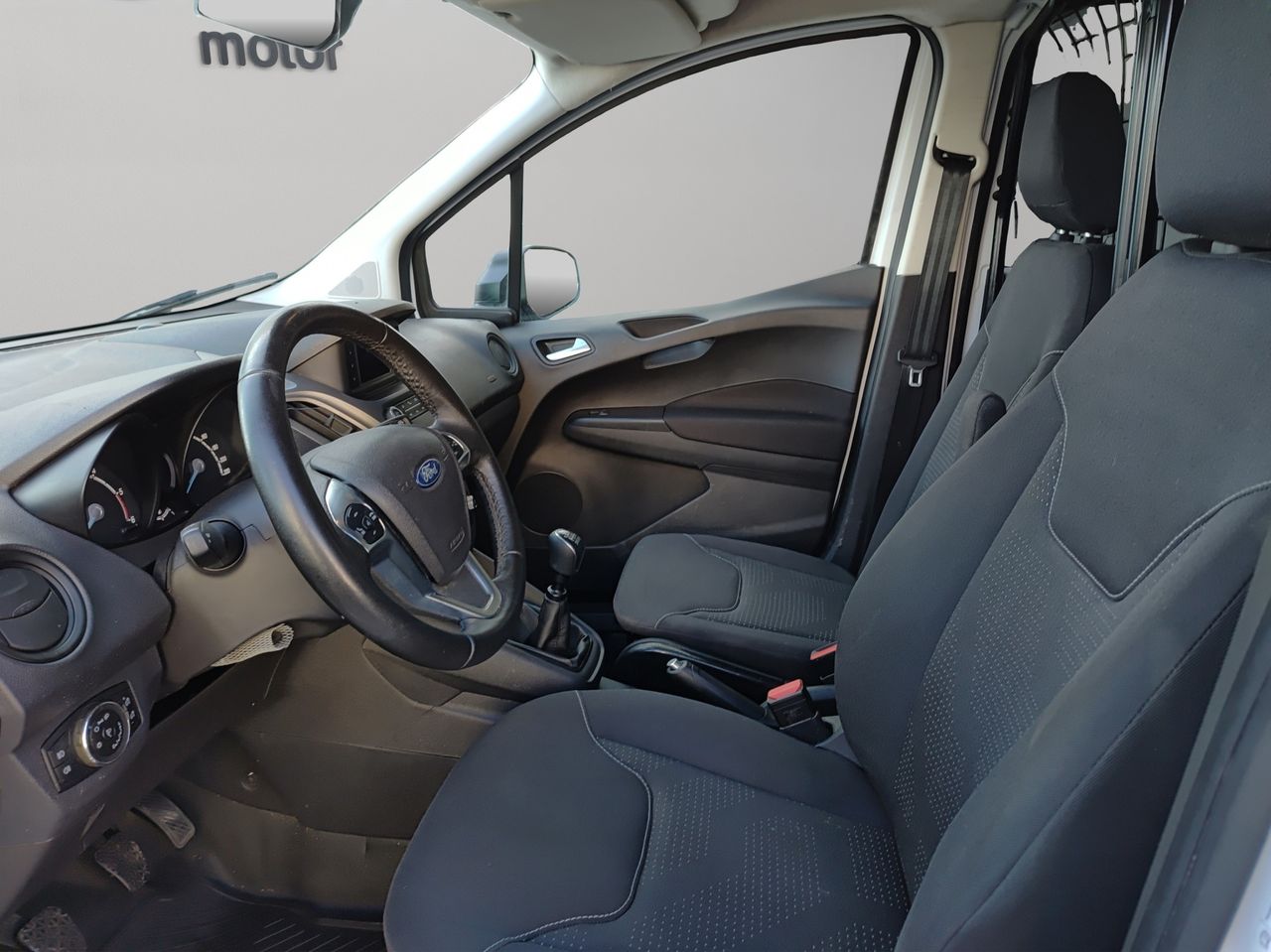 Foto Ford Transit  Courier 8