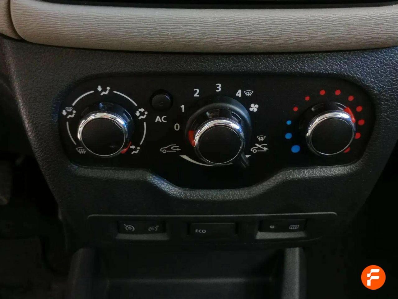 Foto Dacia Lodgy 13