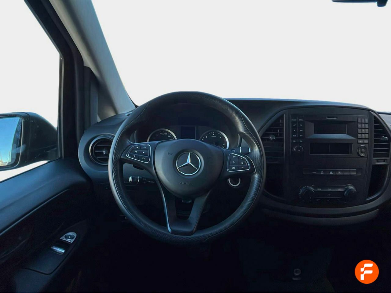 Foto Mercedes-Benz Vito 12