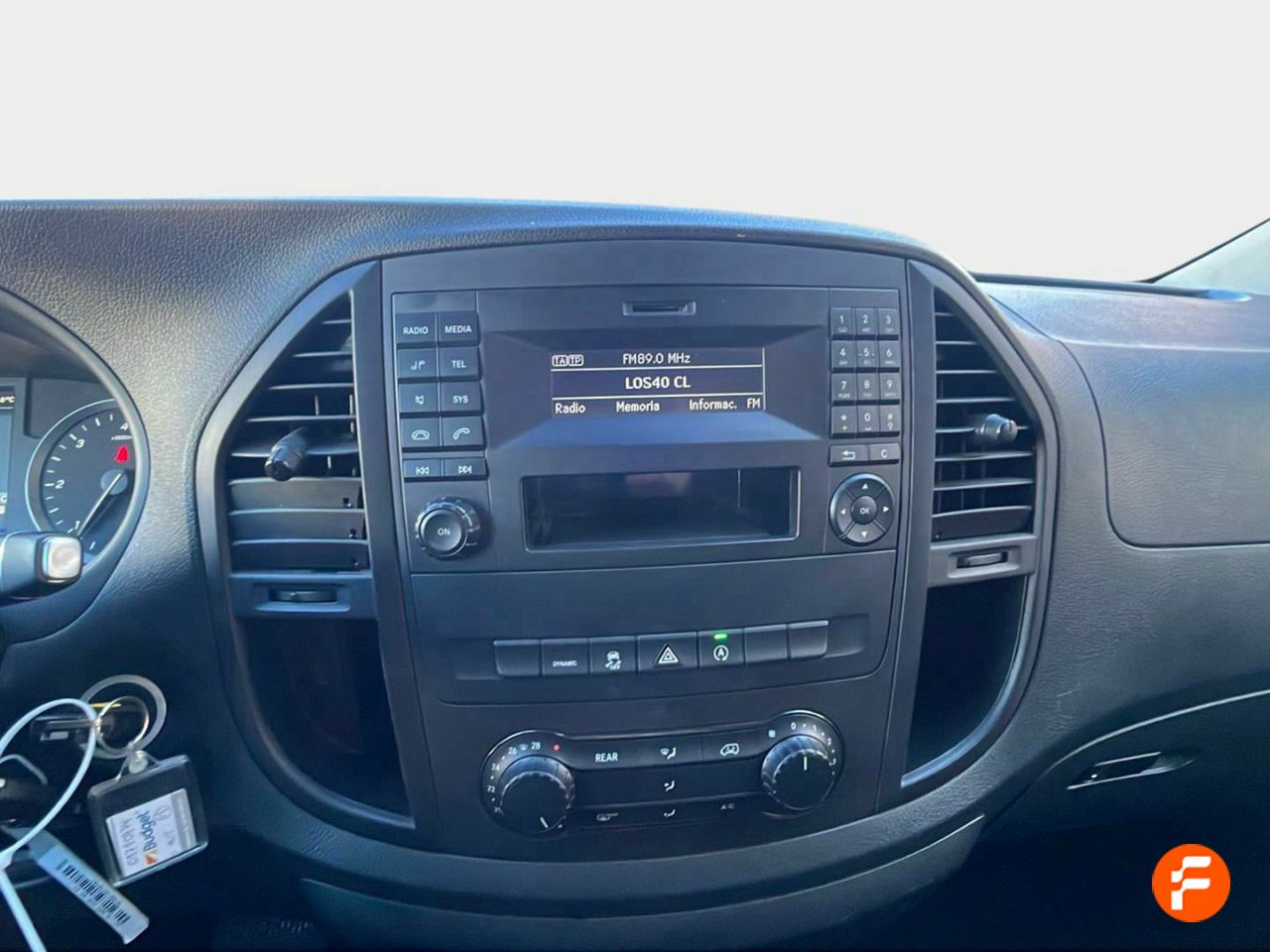 Foto Mercedes-Benz Vito 15