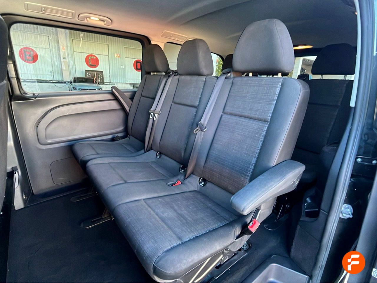 Foto Mercedes-Benz Vito 17