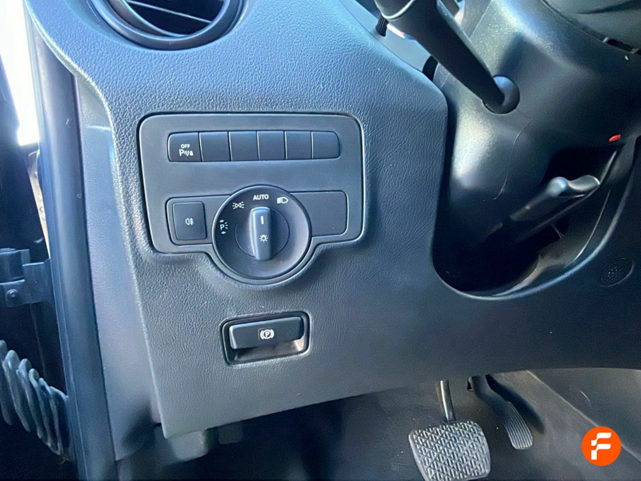 Foto Mercedes-Benz Vito 23