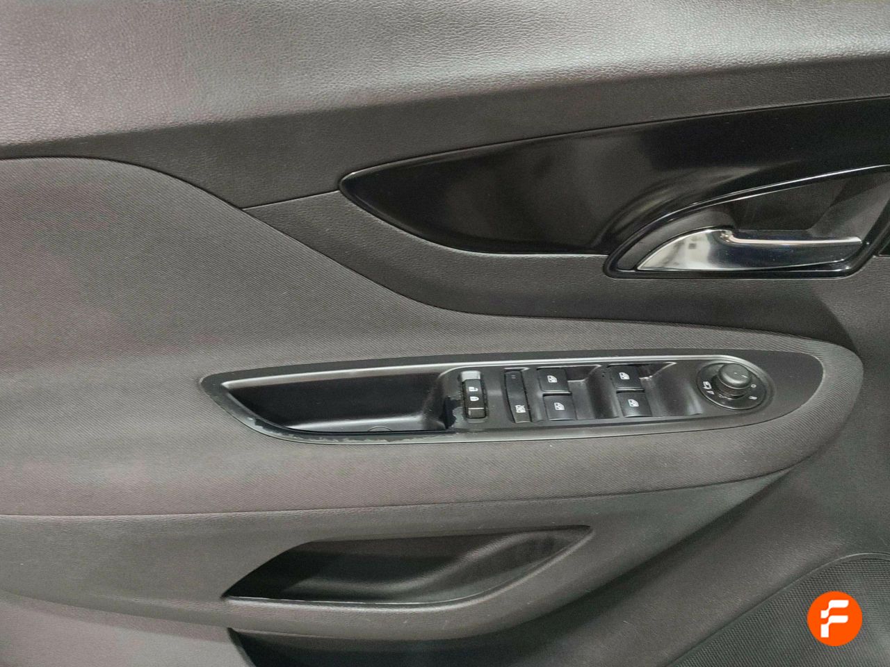Foto Opel Mokka X 8