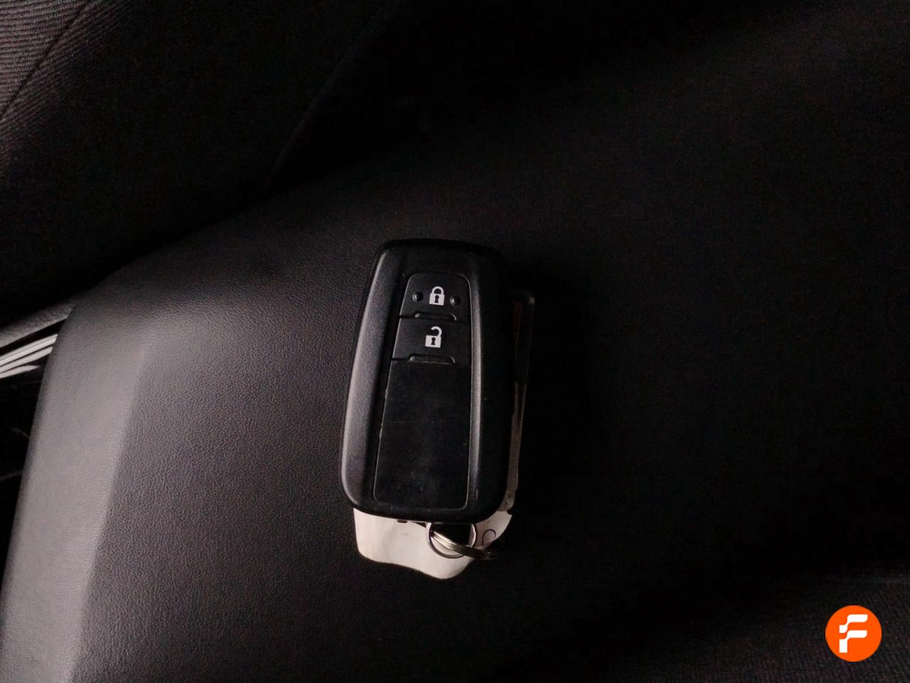 Foto Toyota C-HR 26