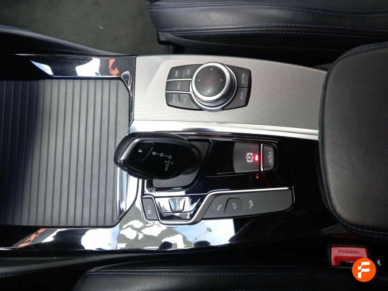 Foto BMW X4 16