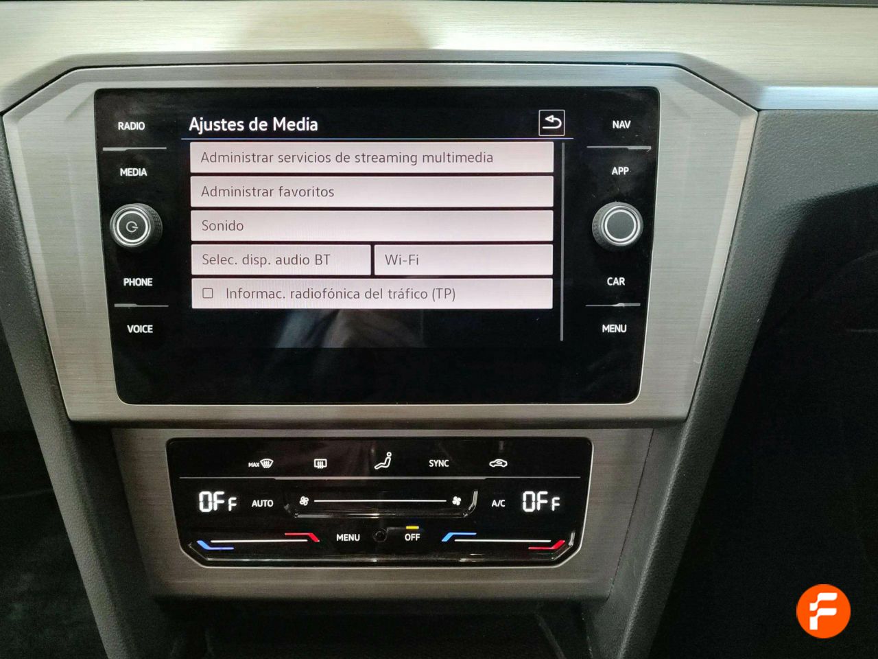 Foto Volkswagen Passat 26