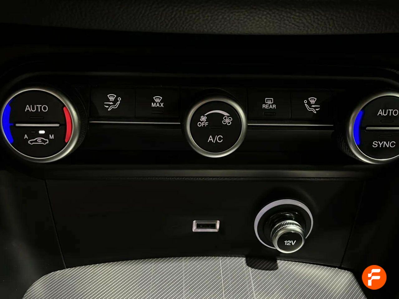 Foto Alfa Romeo Stelvio 25