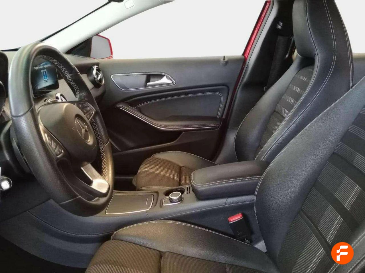 Foto Mercedes-Benz Clase GLA 5