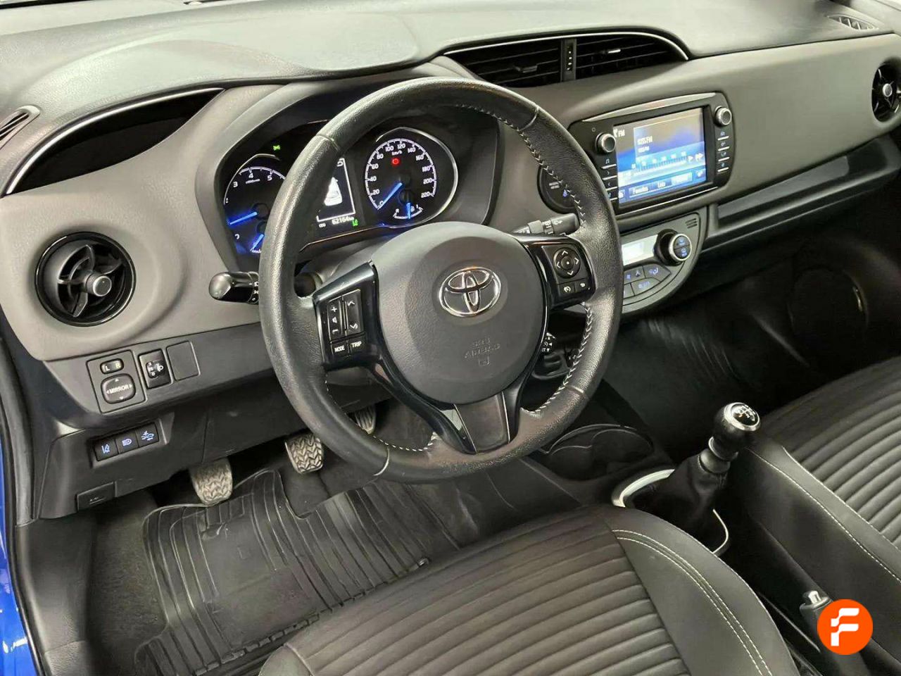 Foto Toyota Yaris 10