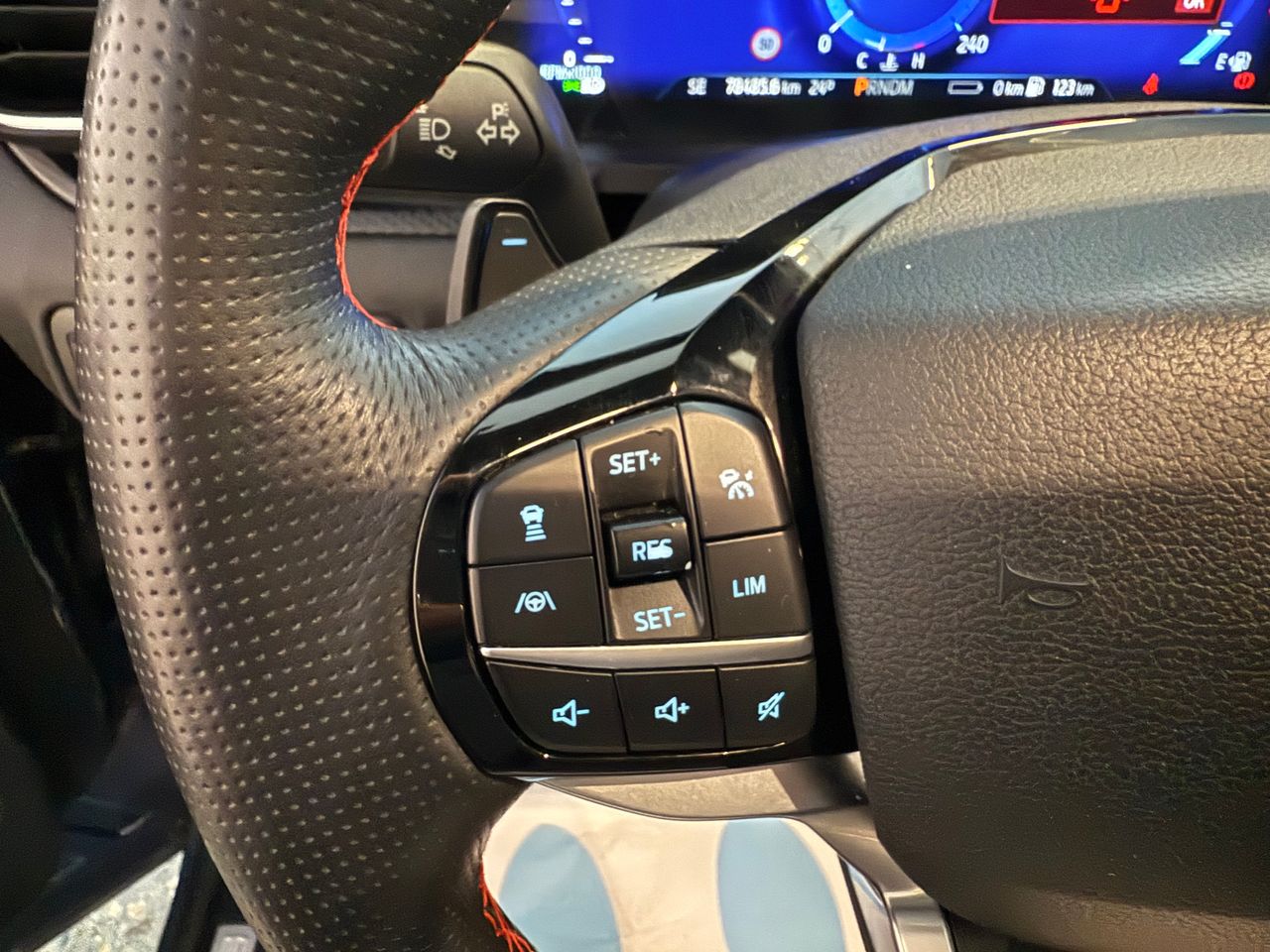 Foto Ford Explorer 34