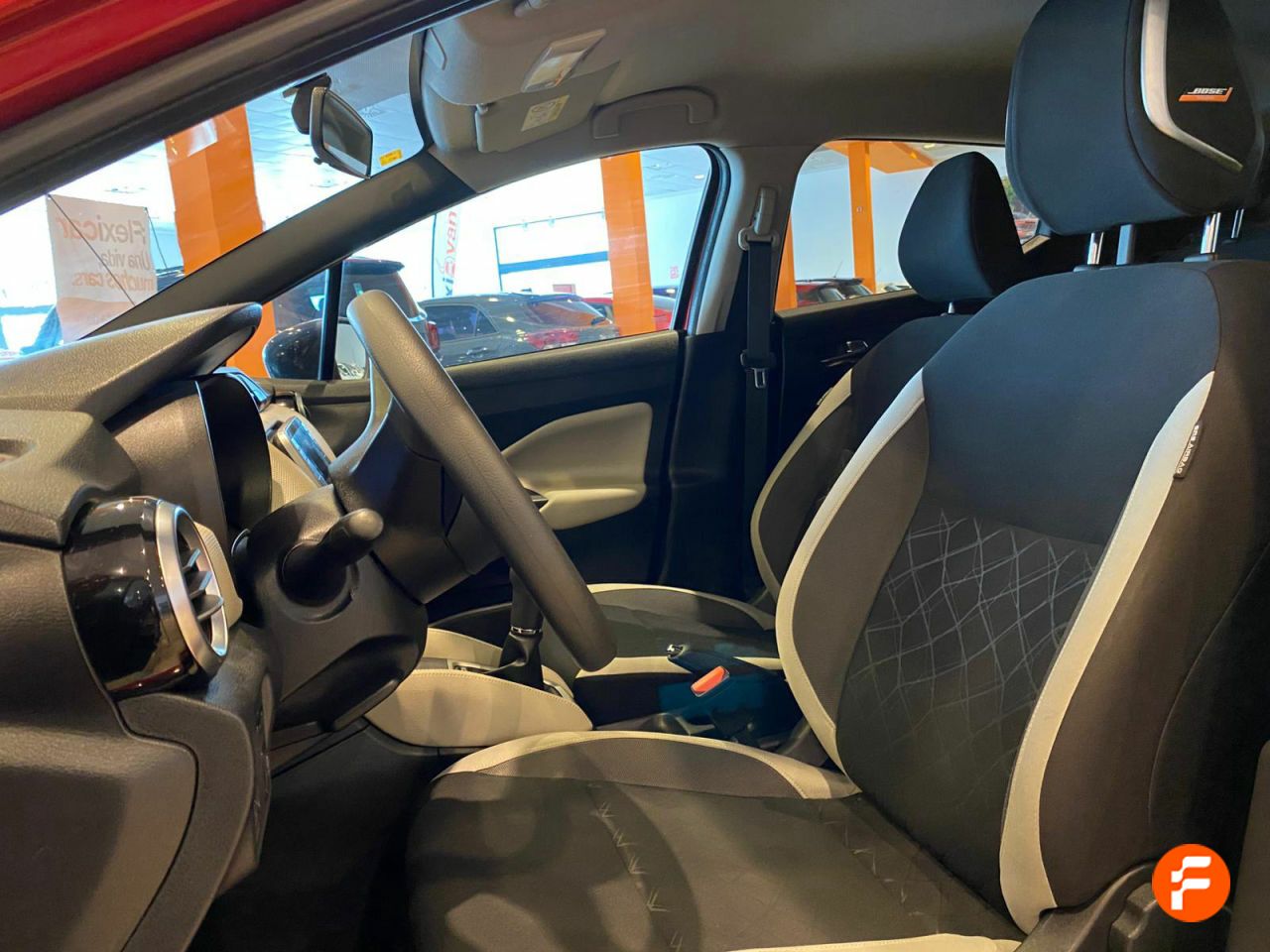 Foto Nissan Micra 11