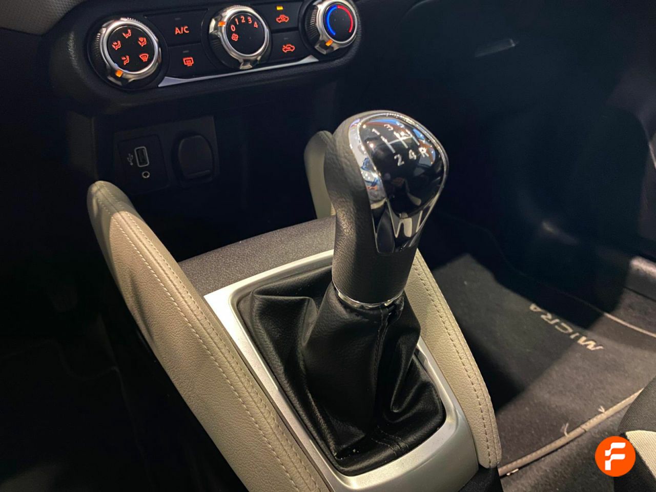 Foto Nissan Micra 24