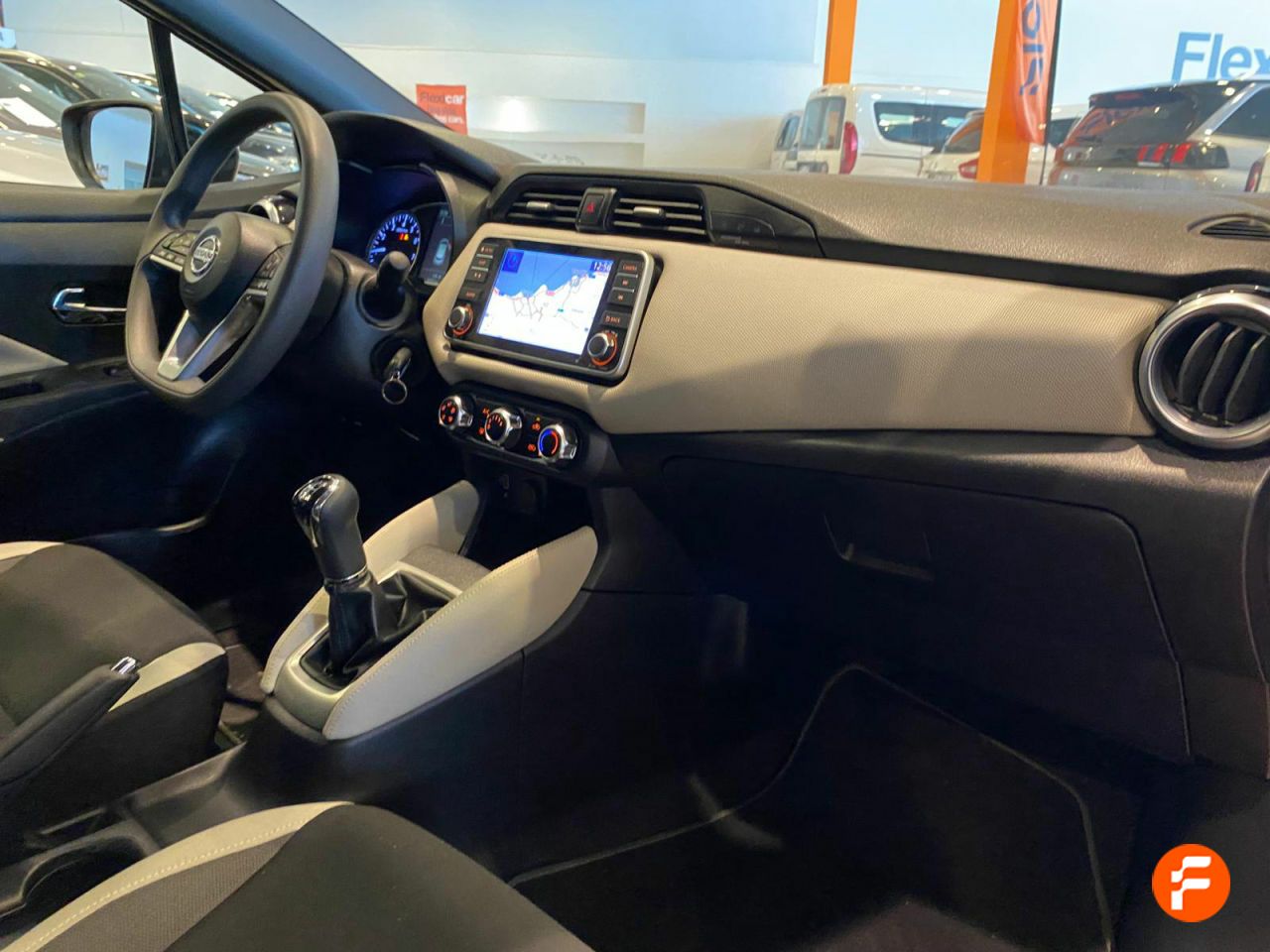 Foto Nissan Micra 26