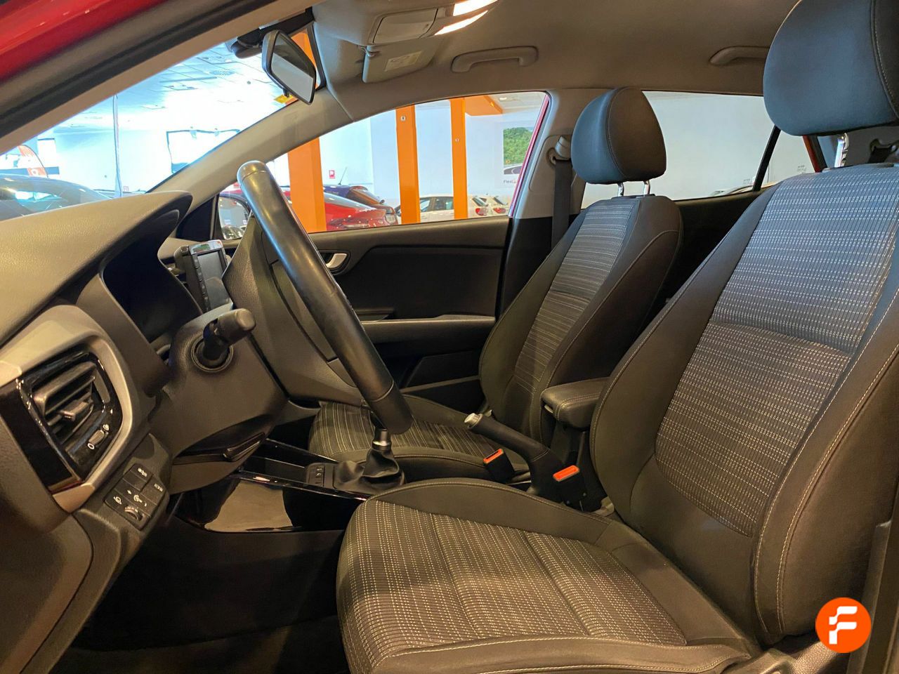 Foto Kia Stonic 11