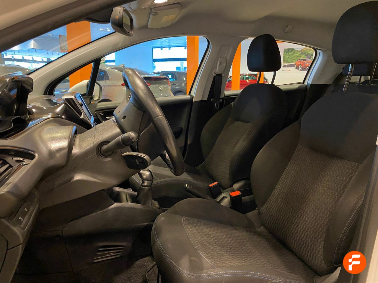 Foto Peugeot 208 11