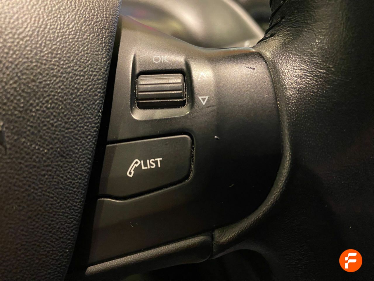 Foto Peugeot 208 16