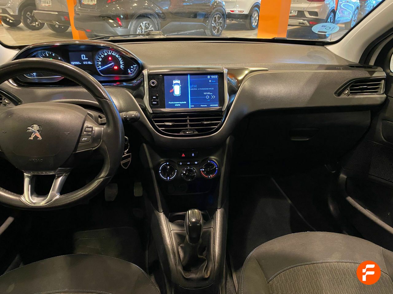 Foto Peugeot 208 21