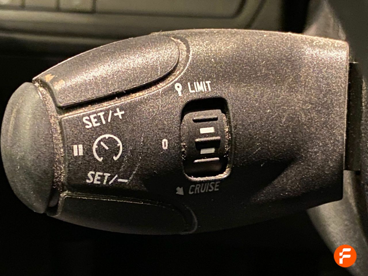 Foto Peugeot 208 24