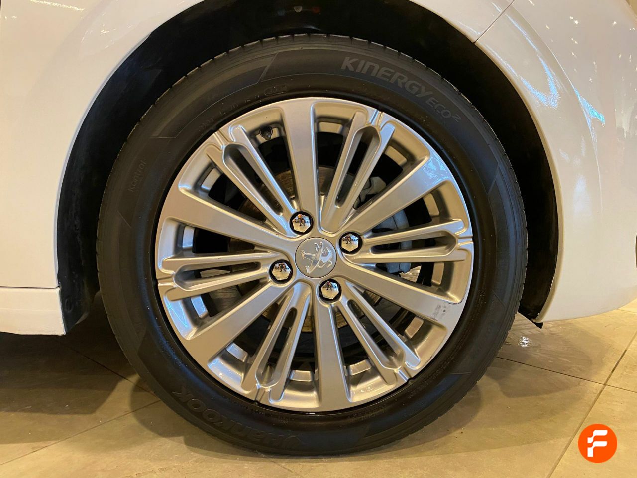 Foto Peugeot 208 28