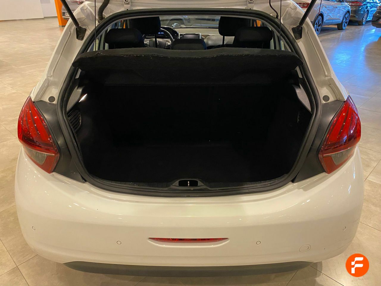 Foto Peugeot 208 29