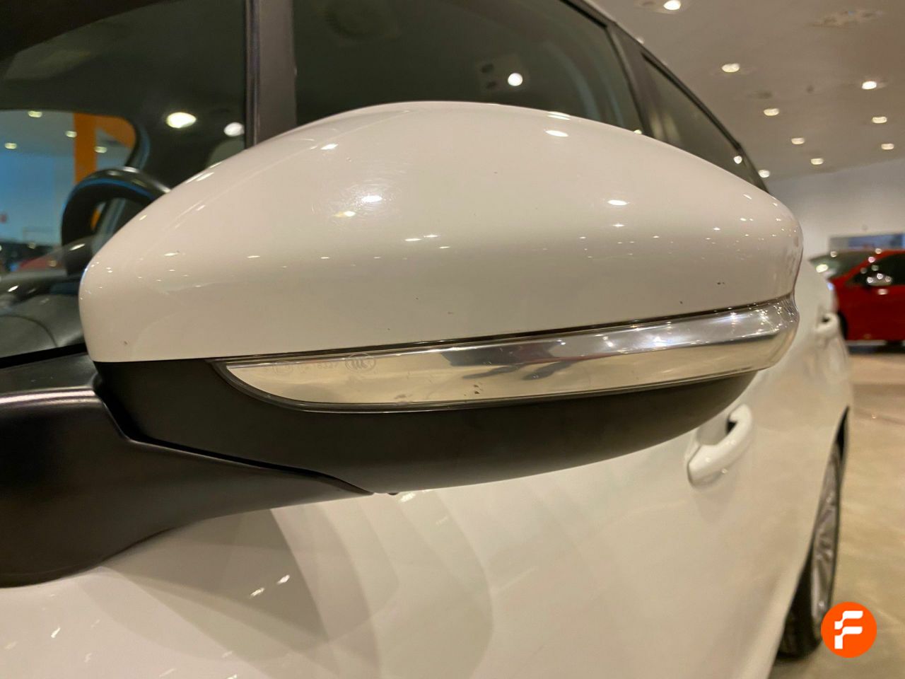 Foto Peugeot 208 30