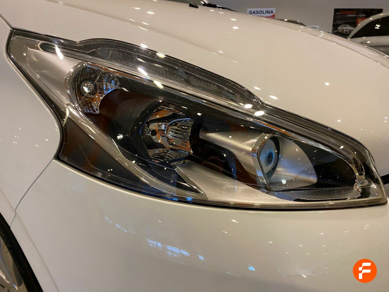 Foto Peugeot 208 33