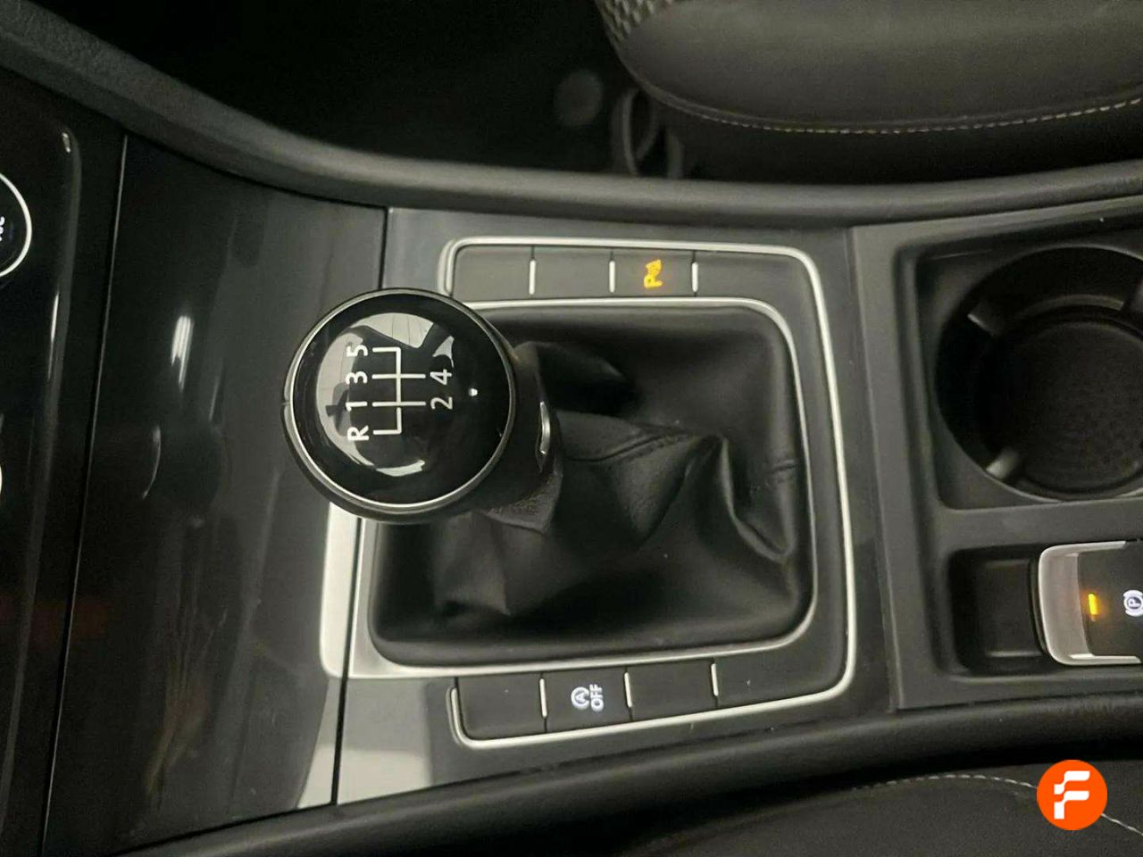 Foto Volkswagen Golf 19