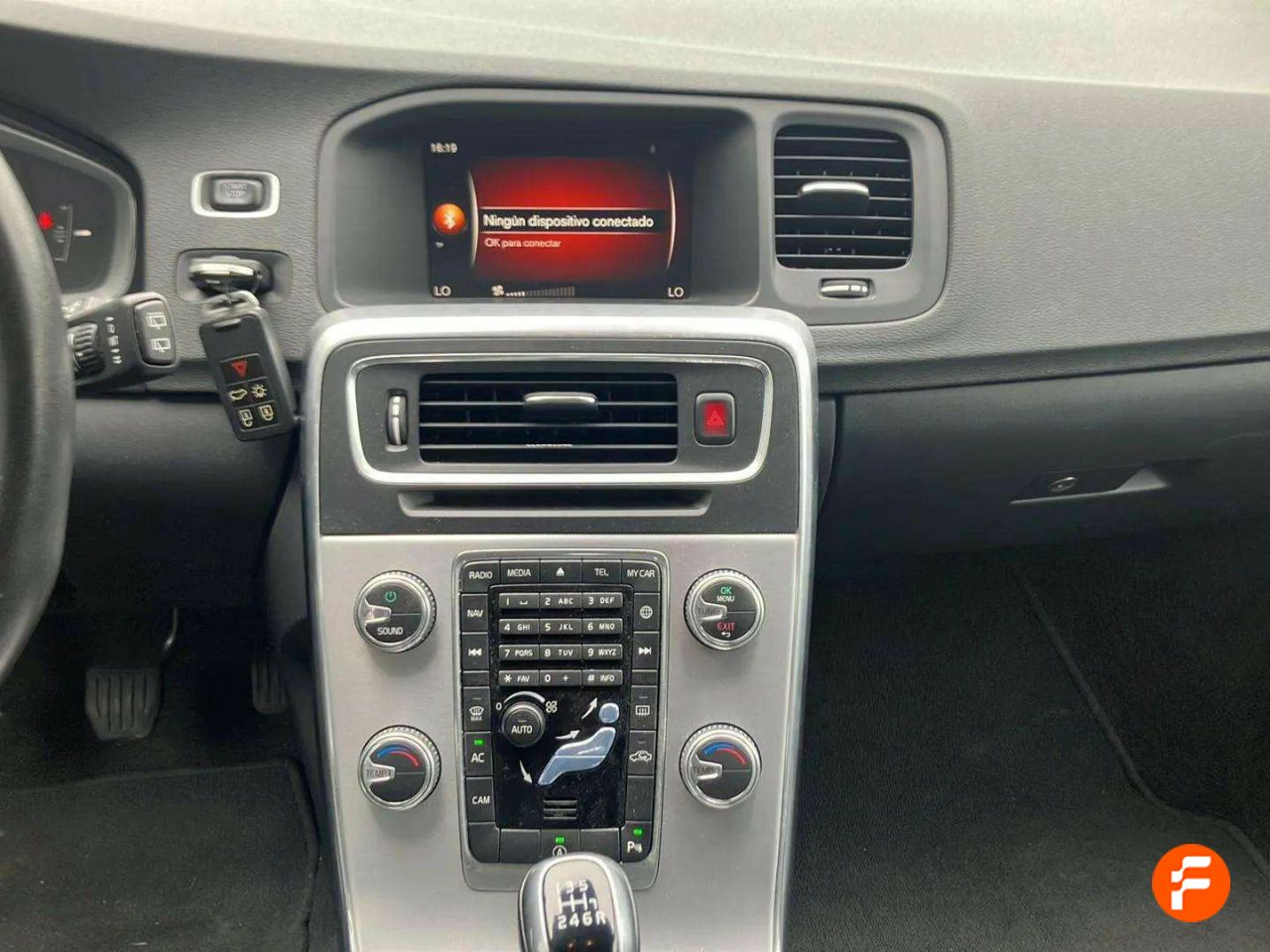 Foto Volvo V60 13