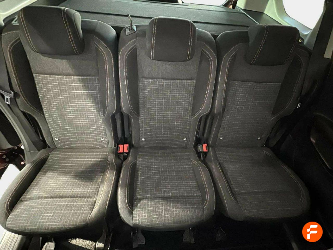 Foto Peugeot Rifter 18