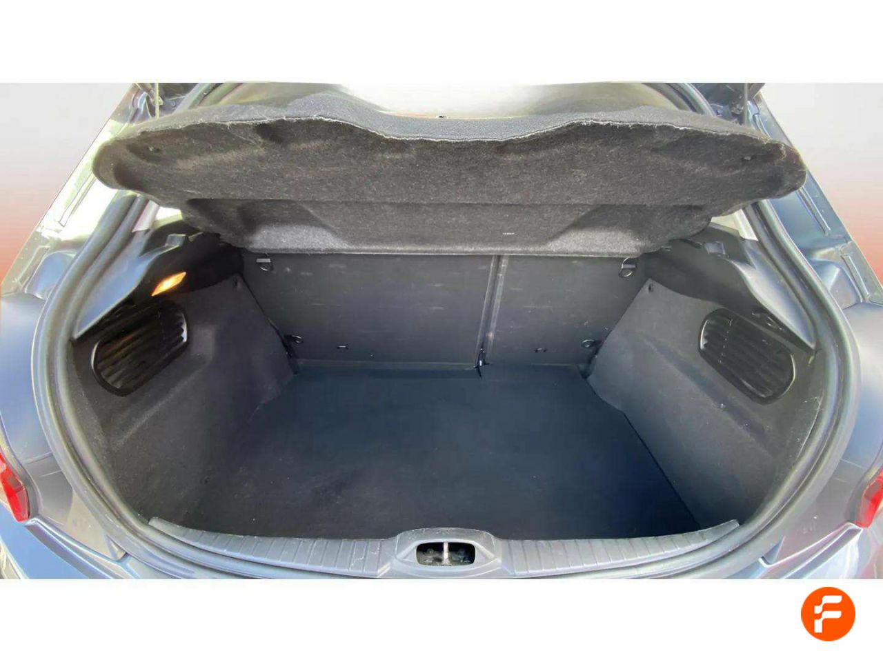 Foto Peugeot 208 12