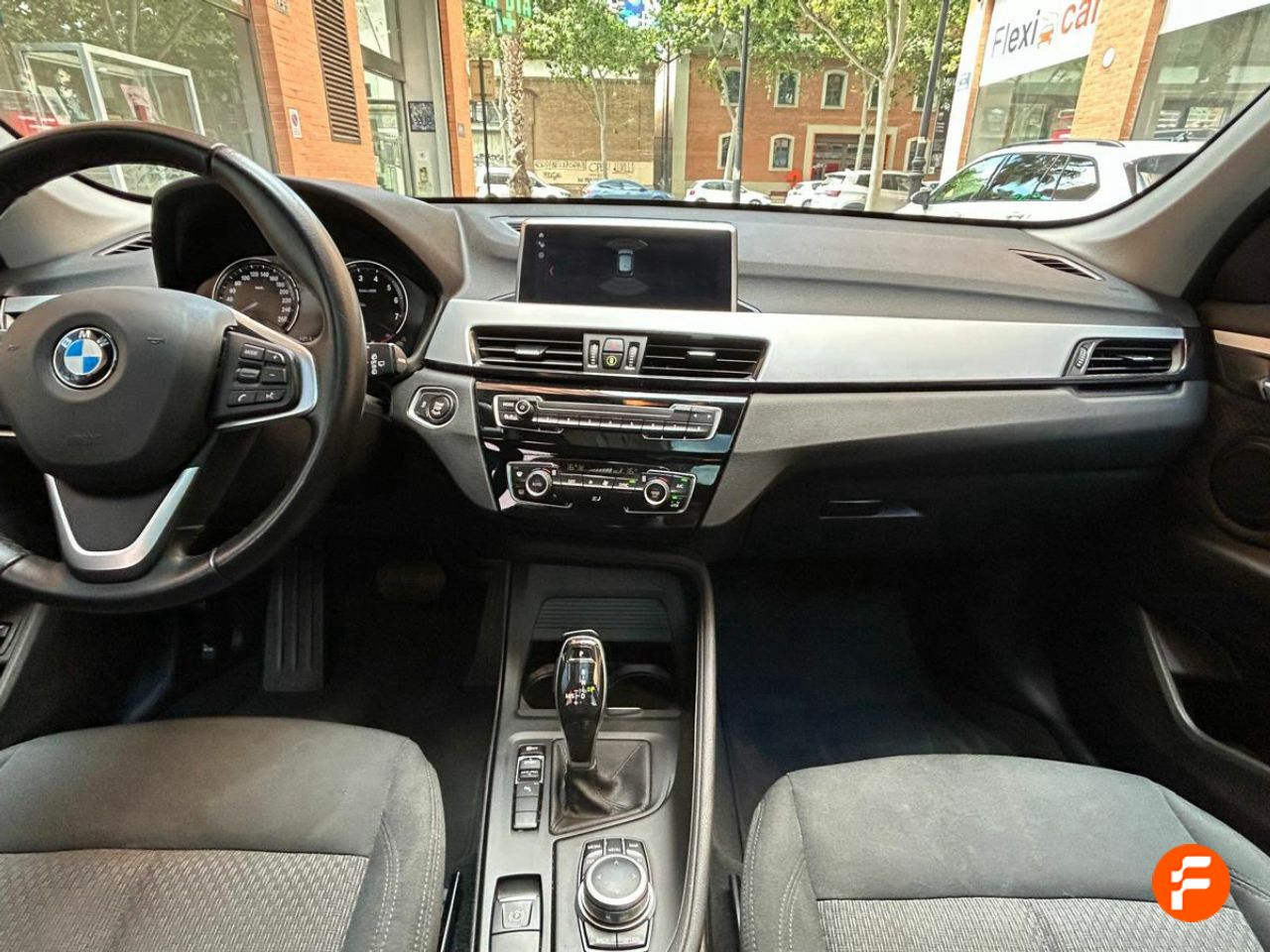 Foto BMW X1 9
