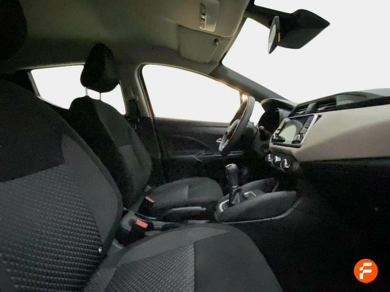 Foto Nissan Micra 15