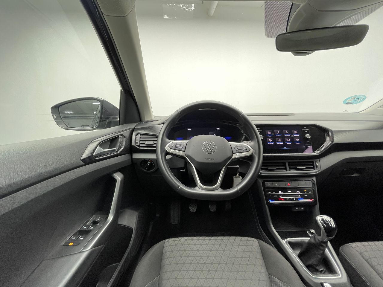 Foto Volkswagen T-Cross 16