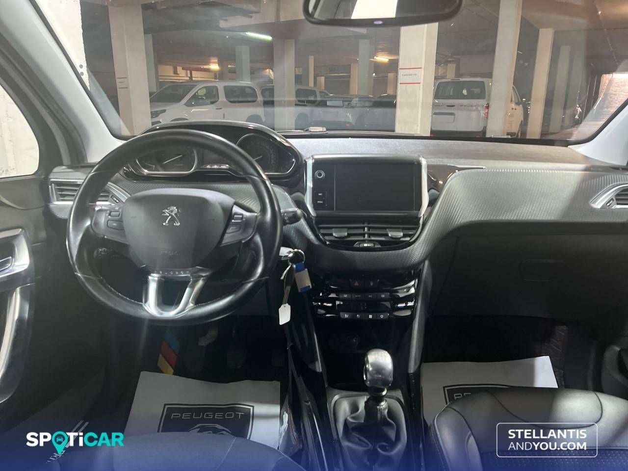 Foto Peugeot 2008 8